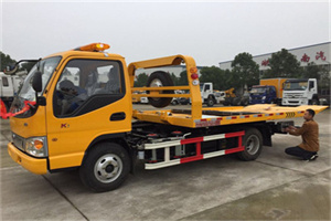 呼玛哪里有拖车服务